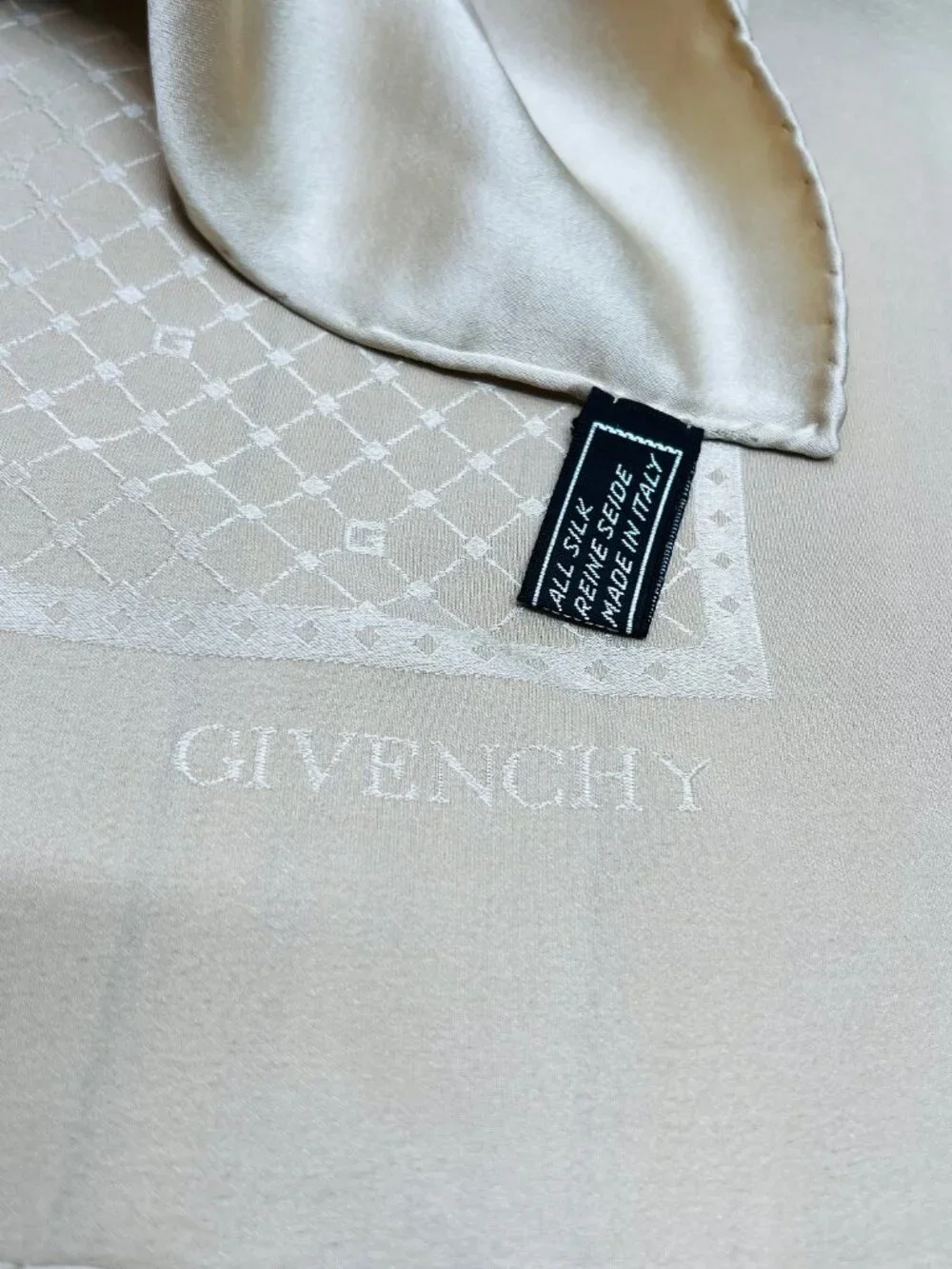 Givenchy 39 vintage